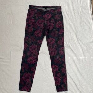 HUE Women's Floral Jeggings - Black and Purple